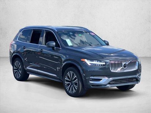 Used 2022 Volvo XC90 T8 Inscription Expression w/ Advanced Package AWD/4WD image 3