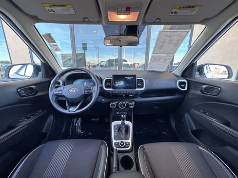 Used 2023 Hyundai Venue Limited w/ Cargo Package image 23