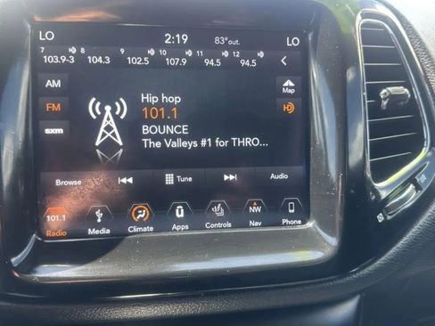 Used 2018 Jeep Compass Limited w/ Navigation Group FWD image 12