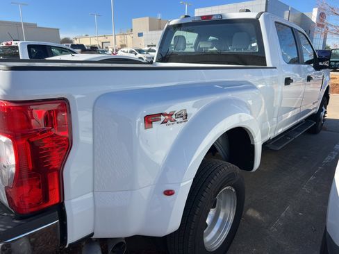 Used 2022 Ford F350 XL w/ STX Appearance Package image 9