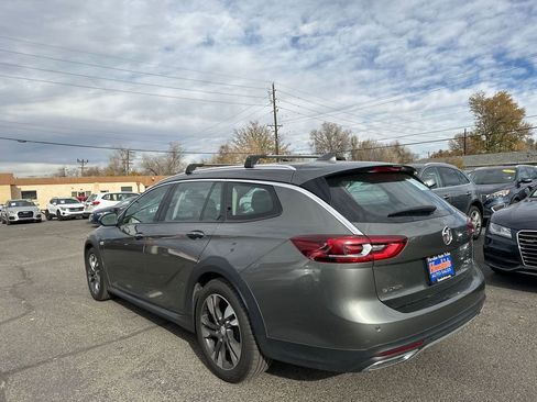Used 2018 Buick Regal Essence w/ Driver Confidence Package #1 image 15