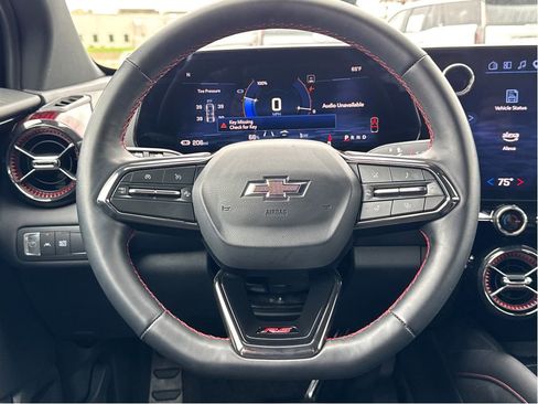 Used 2025 Chevrolet Blazer EV RS AWD/4WD image 14