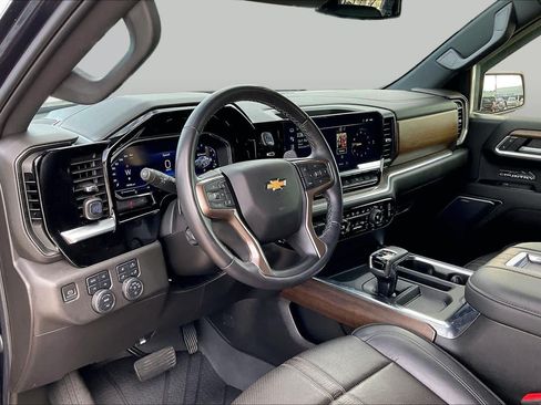 Certified 2022 Chevrolet Silverado 1500 High Country w/ High Country Premium Package AWD/4WD image 18