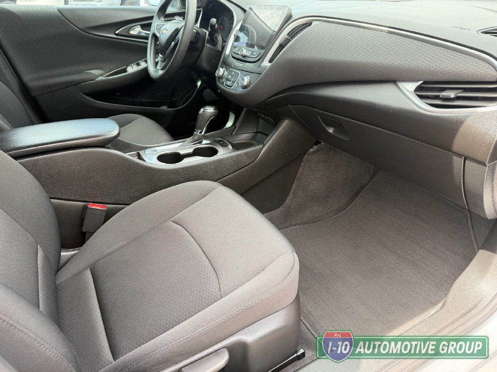 Used 2020 Chevrolet Malibu LS FWD image 15
