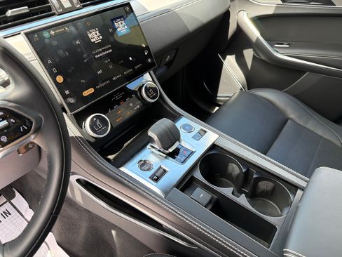 Certified 2026 Jaguar F-PACE R-Dynamic S AWD/4WD image 20