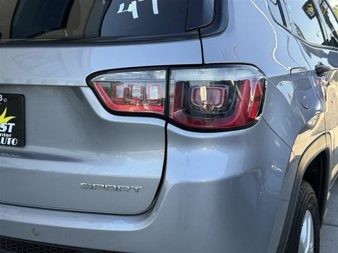 Used 2018 Jeep Compass Sport w/ Tech Group AWD/4WD image 20
