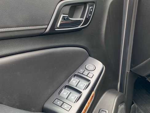Used 2020 Chevrolet Tahoe Premier w/ Premier Plus Edition AWD/4WD image 11