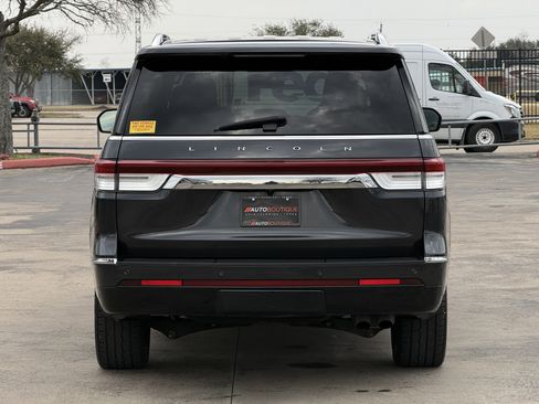 Used 2023 Lincoln Navigator Reserve image 8