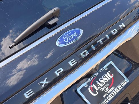 Used 2024 Ford Expedition Limited AWD/4WD image 34