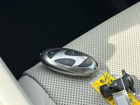 Used 2025 Hyundai Santa Fe SEL image 31