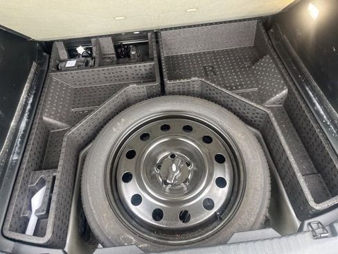 Used 2022 Ford Edge ST-Line w/ Class II Trailer Tow Package image 19