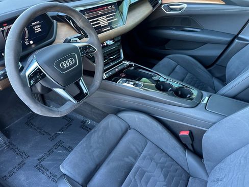 Used 2022 Audi e-tron GT Premium Plus image 4