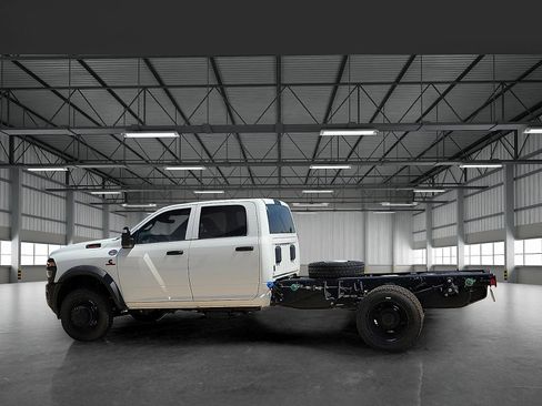 New 2026 RAM 5500 Tradesman AWD/4WD image 2