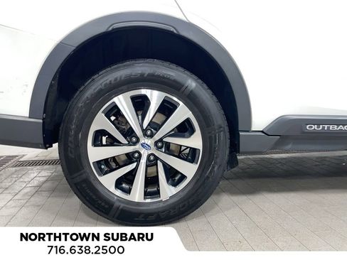 Used 2022 Subaru Outback Premium image 28