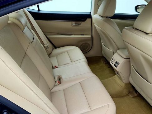 Used 2015 Lexus ES 350 w/ Luxury Package image 24