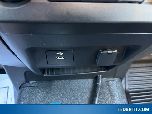 Used 2020 Ford F550 4x4 Regular Cab Super Duty image 27