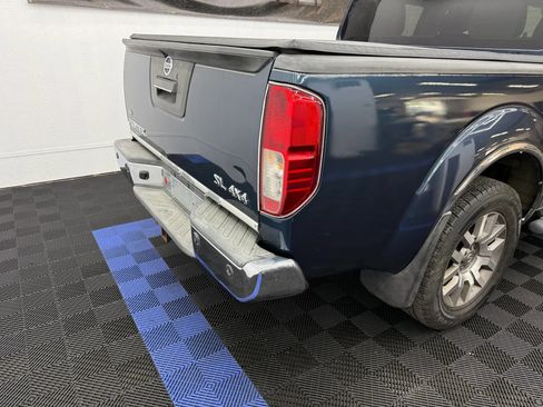 Used 2013 Nissan Frontier SL w/ Moonroof Pkg AWD/4WD image 3