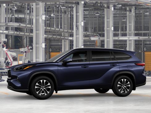 New 2026 Toyota Highlander XLE AWD/4WD image 3