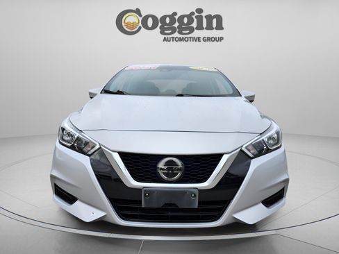 Used 2020 Nissan Versa SV image 8