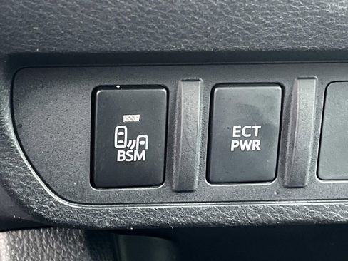 Used 2023 Toyota Tacoma SR5 w/ Technology Package AWD/4WD image 34