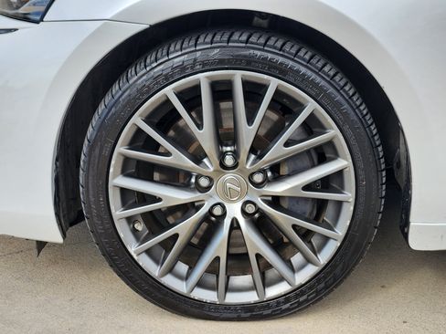 Used 2017 Lexus IS 200t image 10