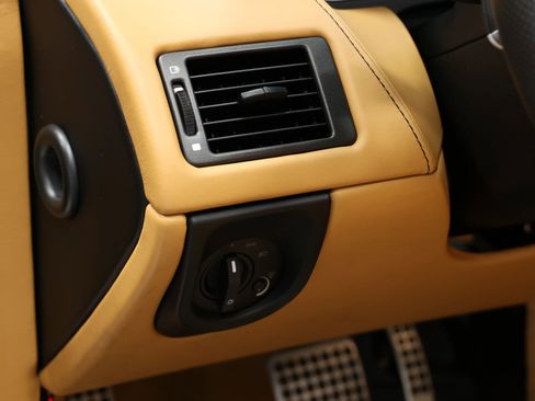 Used 2012 Aston Martin V8 Vantage V8 Convertible 2D image 20