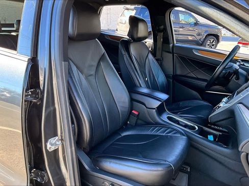 Used 2019 Lincoln MKC Reserve w/ MKC Climate Package image 9