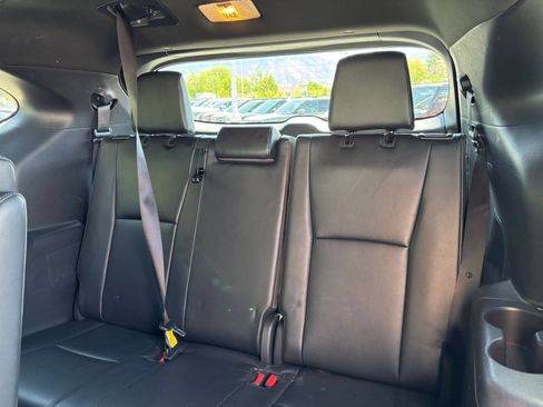 Used 2025 Toyota Highlander XSE AWD/4WD image 31