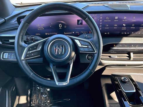 Used 2025 Buick Enclave Preferred image 5