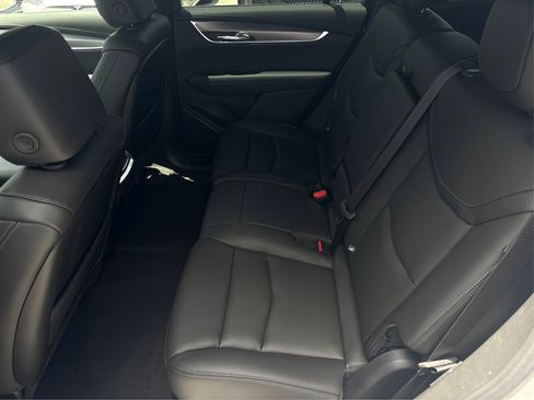 New 2025 Cadillac XT6 Luxury image 10