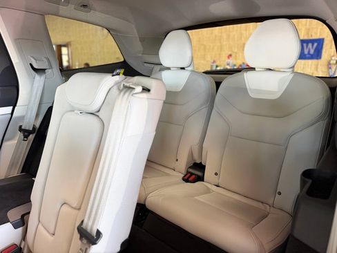 Used 2025 Volvo EX90 Plus AWD/4WD image 20