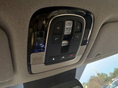 Used 2021 Hyundai Palisade Limited image 35