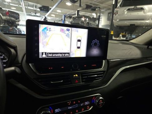 Used 2023 Nissan Altima 2.0 SR image 16