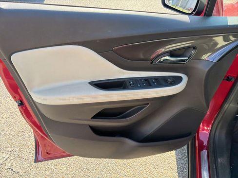 Used 2019 Buick Encore Sport Touring w/ Safety Package FWD image 18