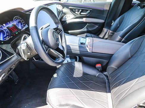 Used 2024 Mercedes-Benz EQS 580 4MATIC Sedan image 5