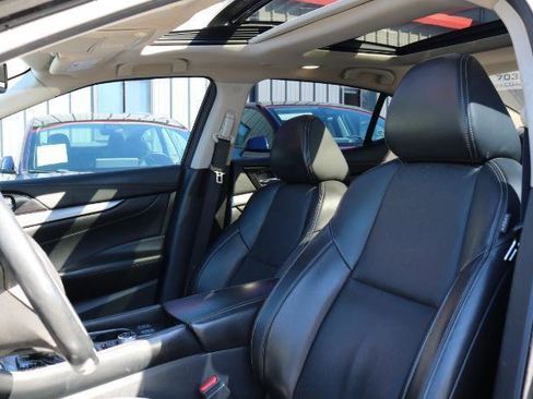 Used 2018 Nissan Maxima 3.5 SL image 9