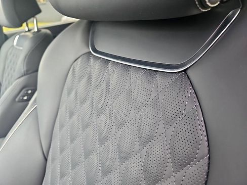 Used 2025 Genesis GV70 3.5T Sport w/ Sport Advanced Package image 19