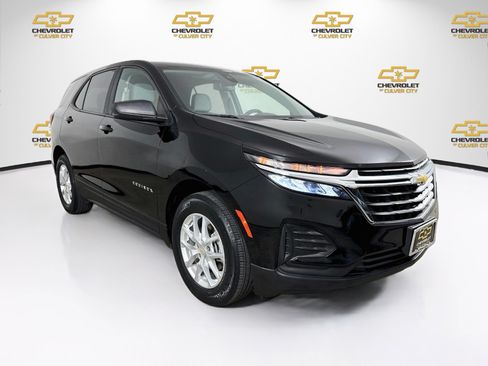 Used 2023 Chevrolet Equinox LS w/ LS Convenience Package FWD image 1