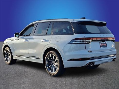 New 2026 Lincoln Aviator Premiere w/ Jet Appearance Package image 4