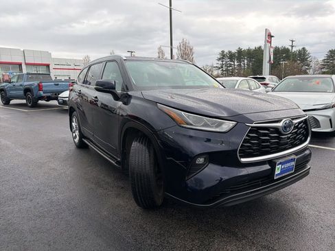 Used 2022 Toyota Highlander Limited AWD/4WD image 3