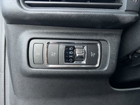 Used 2022 Lincoln Corsair Standard w/ Premium Package image 15