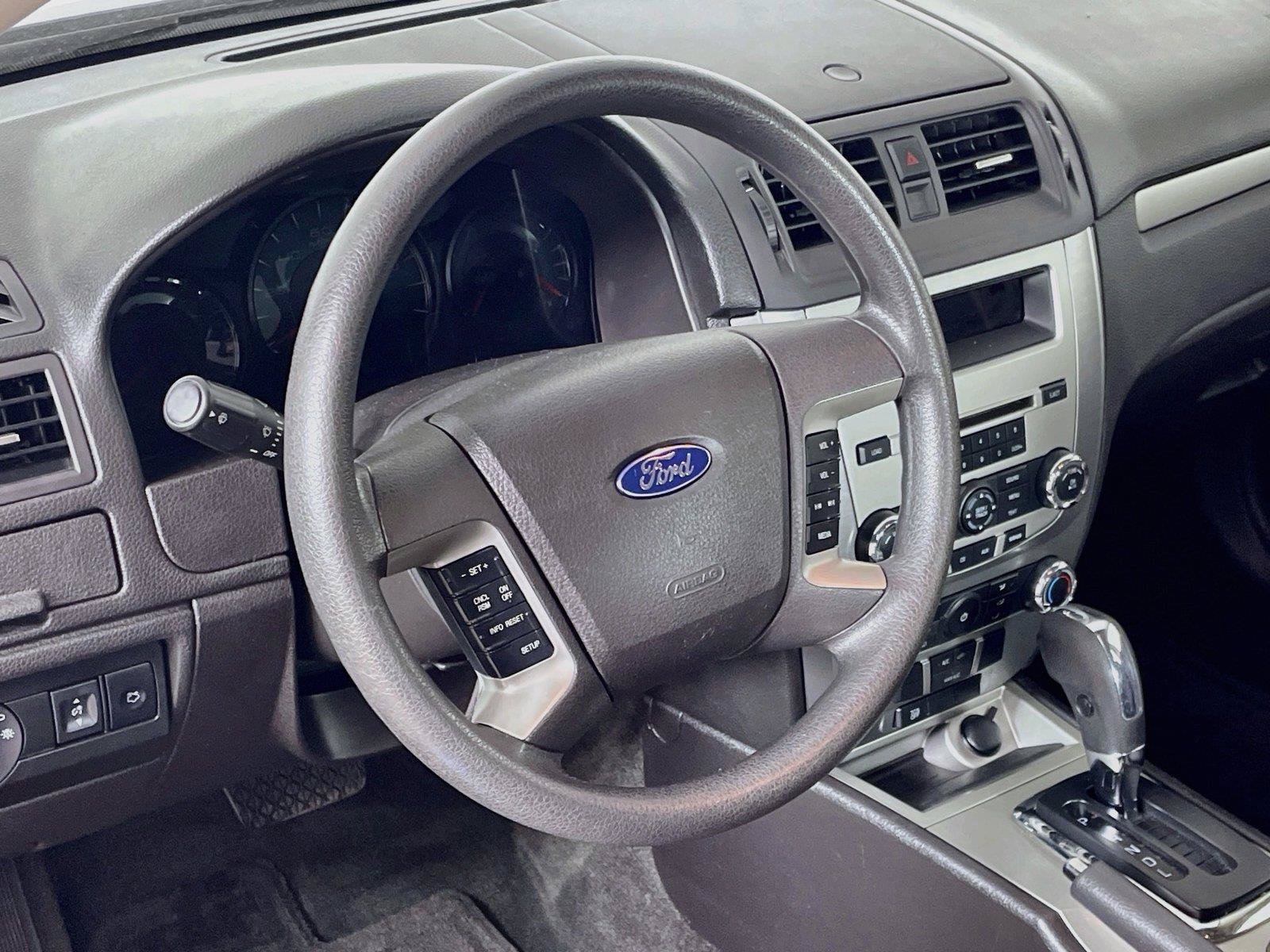 Used 2012 Ford Fusion SE FWD image 16