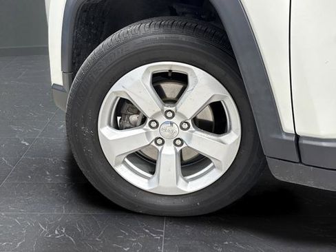 Used 2021 Jeep Compass Latitude image 31