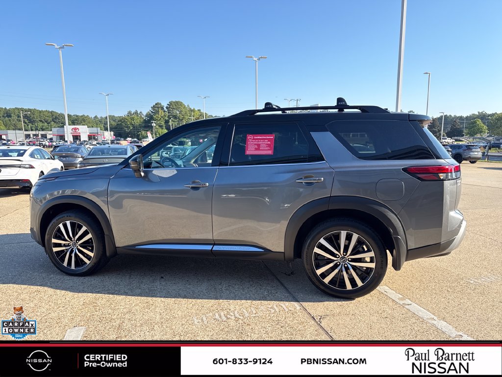 Certified 2025 Nissan Pathfinder Platinum FWD image 13