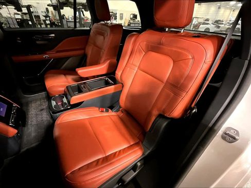 Used 2025 Lincoln Aviator Reserve w/ Jet Appearance Package image 22