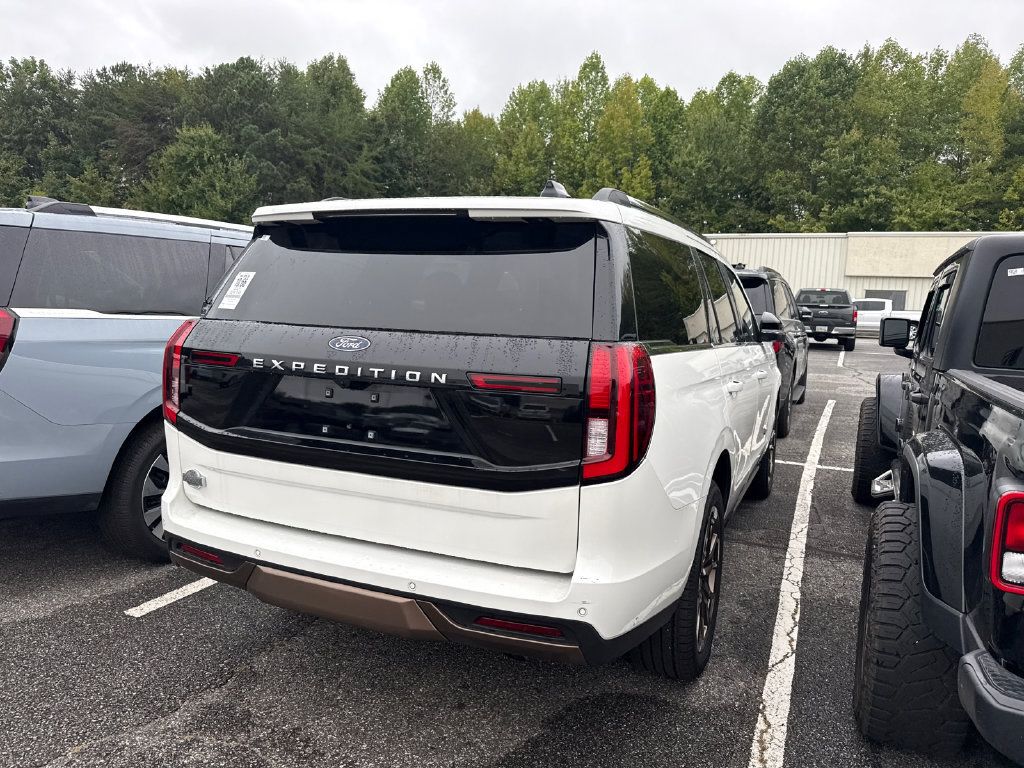 Used 2025 Ford Expedition King Ranch AWD/4WD image 16