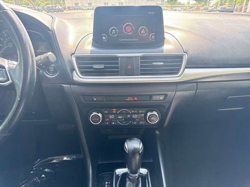 Used 2017 MAZDA MAZDA3 Touring FWD image 18