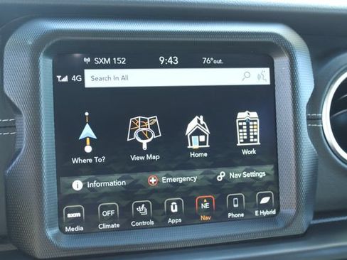 Used 2022 Jeep Wrangler Unlimited Sahara w/ Cold Weather Group AWD/4WD image 30