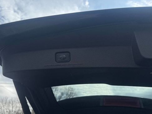 Used 2013 Ford Explorer XLT image 21