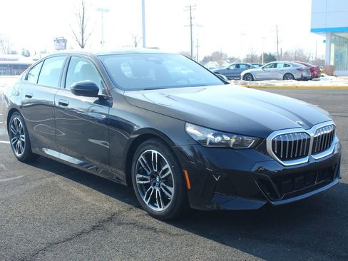 New 2026 BMW 530i xDrive w/ M Sport Package AWD/4WD image 1
